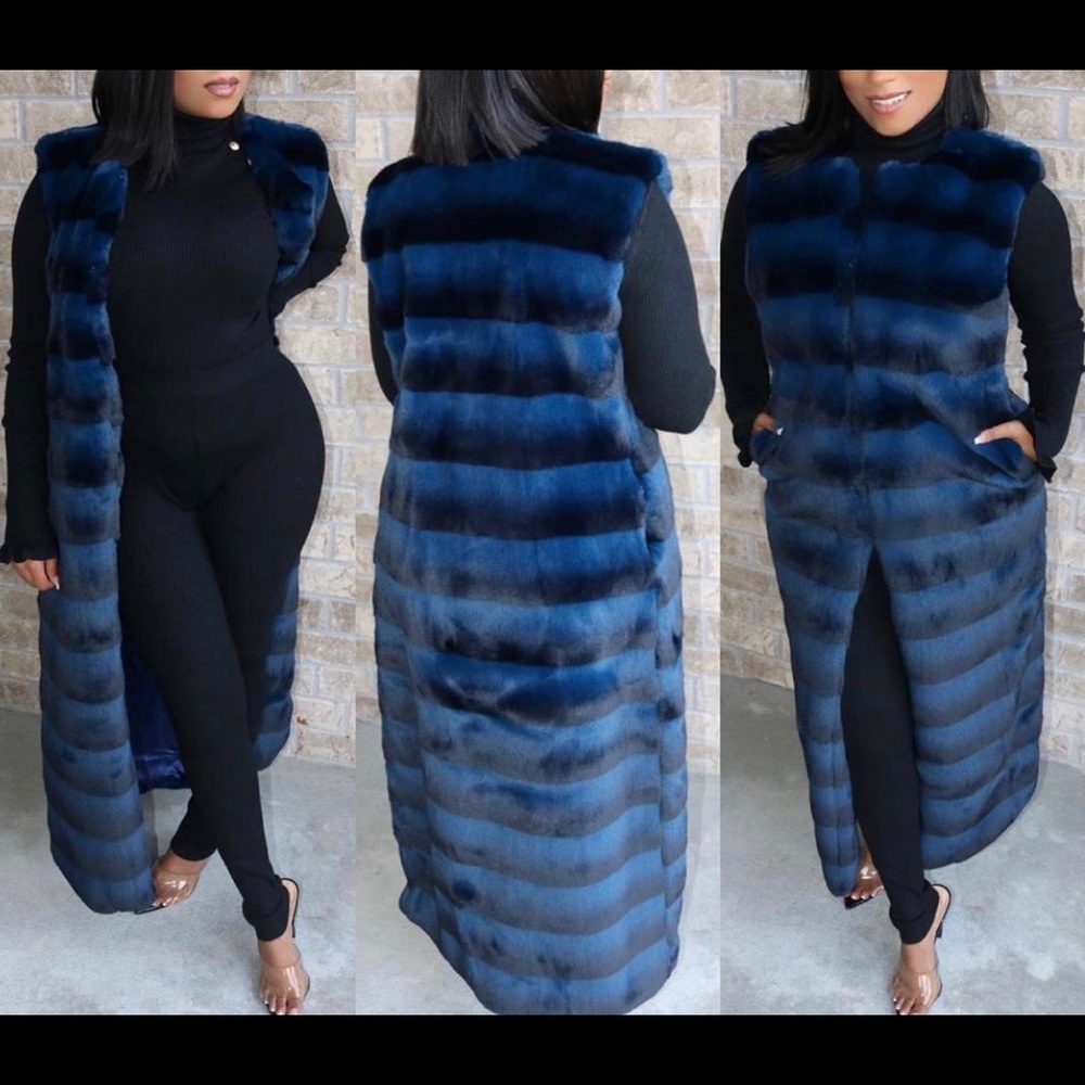Stylish over sleeveless over coat